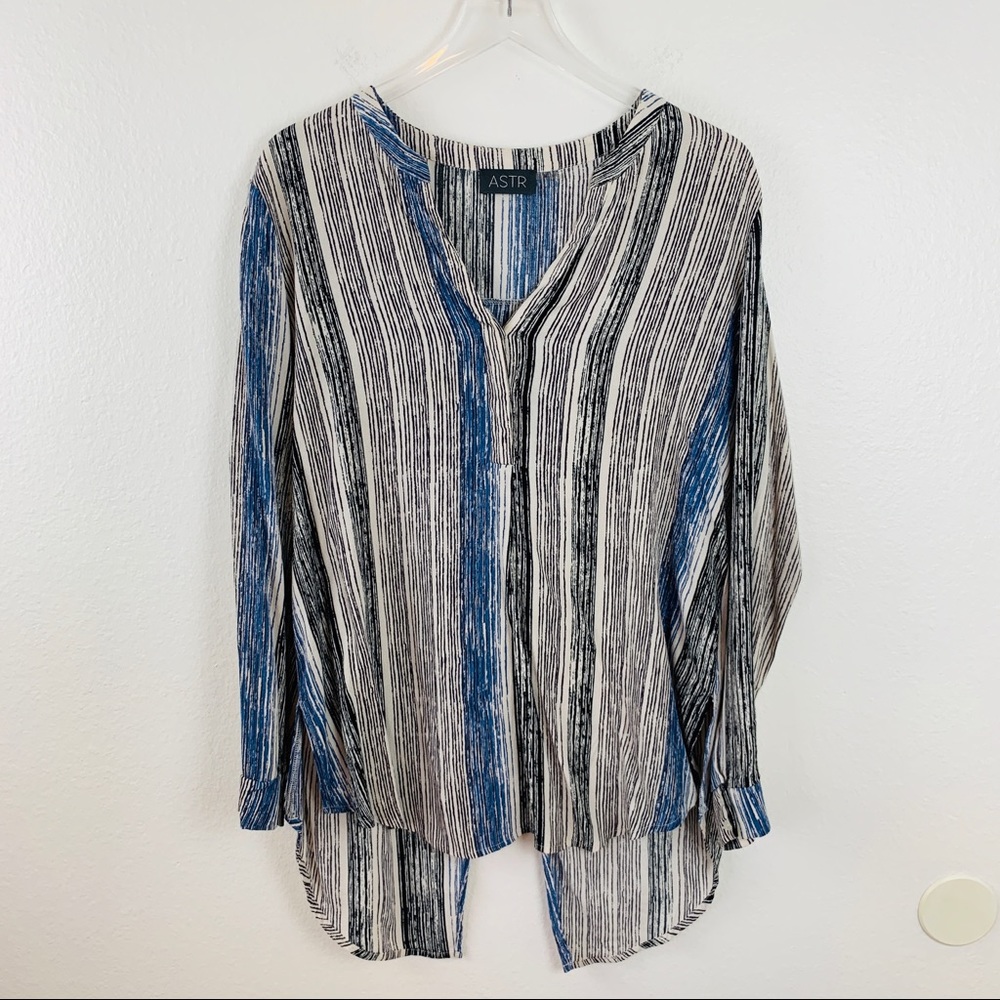 Anthropologie ASTR Tunic Open Back Blouse